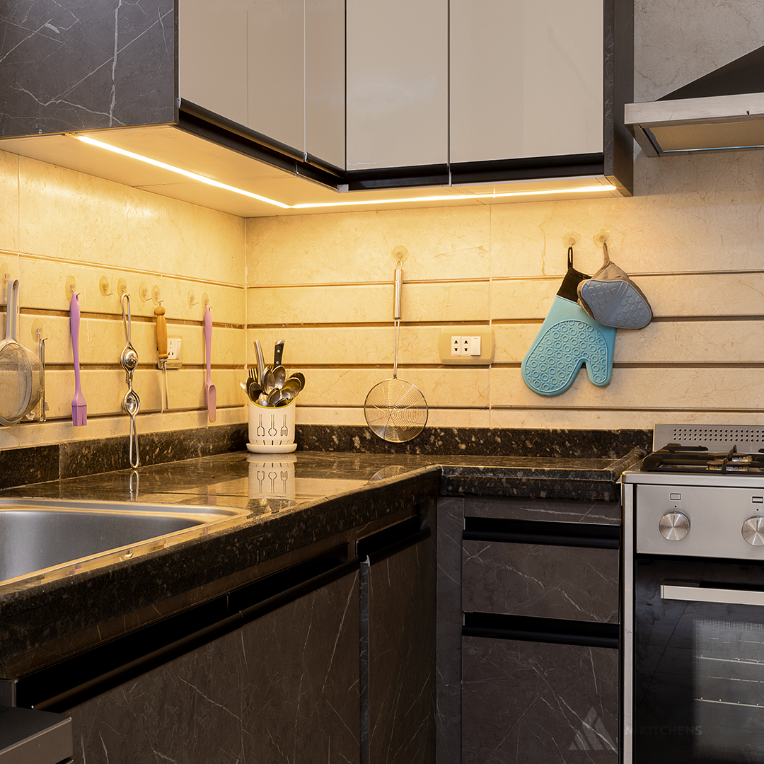 Ivory Kitchen - مطبخ